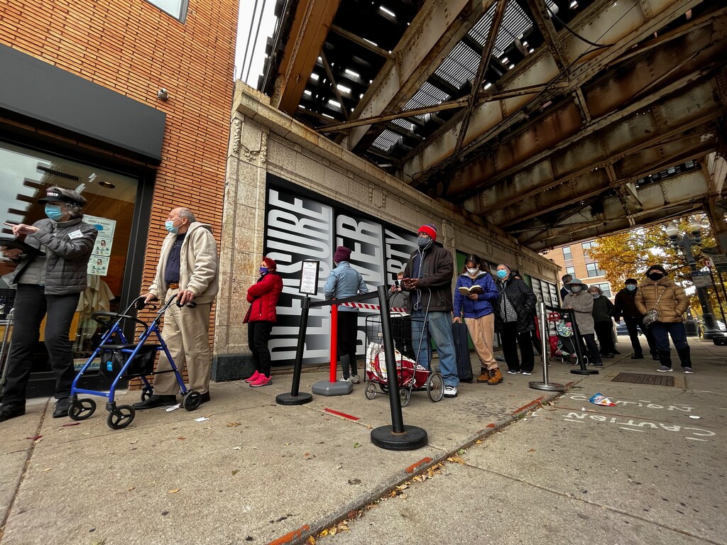 Hunger lingers for millions of underemployed, low-income Americans. Picture taken November 10, 2021. REUTERS/Christopher Walljasper
