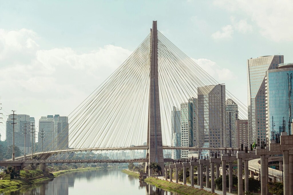 Un puente en Sao Paulo, donde se celebró NetMundial+10
