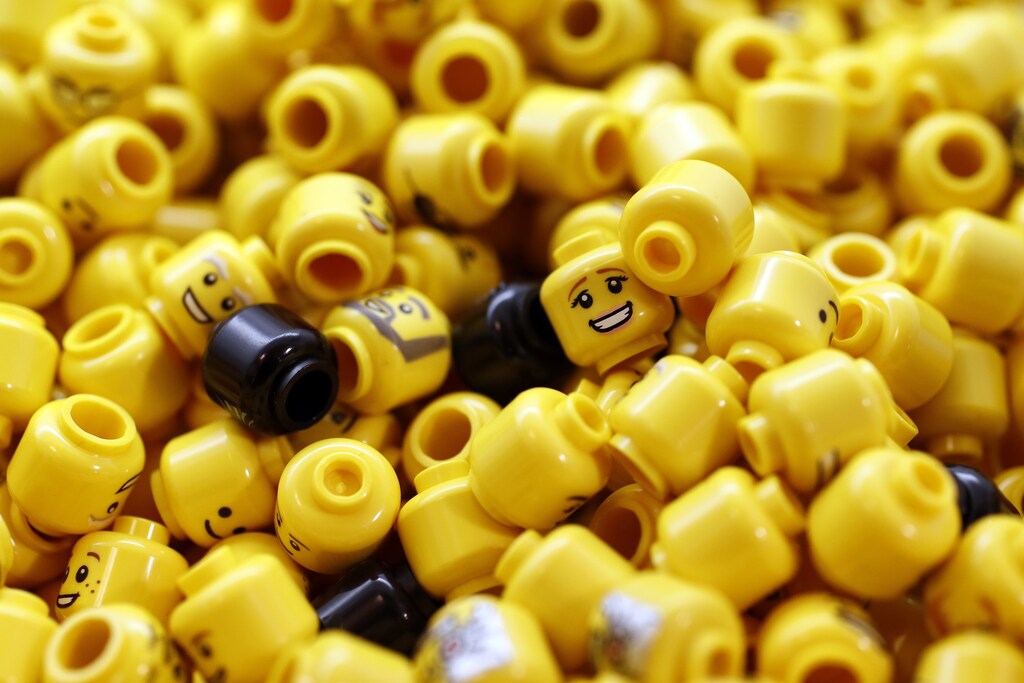 Lego pieces are seen in the world's biggest Lego store in Leicester Square in London, Britain November 17, 2016. REUTERS/Stefan Wermuth - LR1ECBH19K1LO