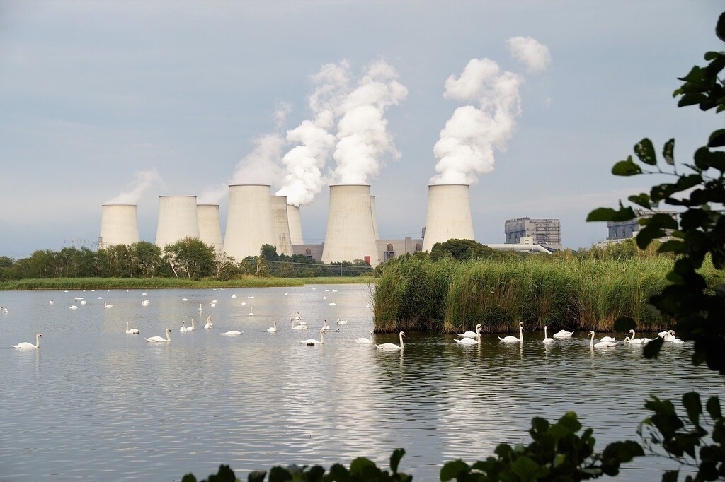 Among the top 10 highest emitters, the U.S. and Russia have the highest per capita emissions.
