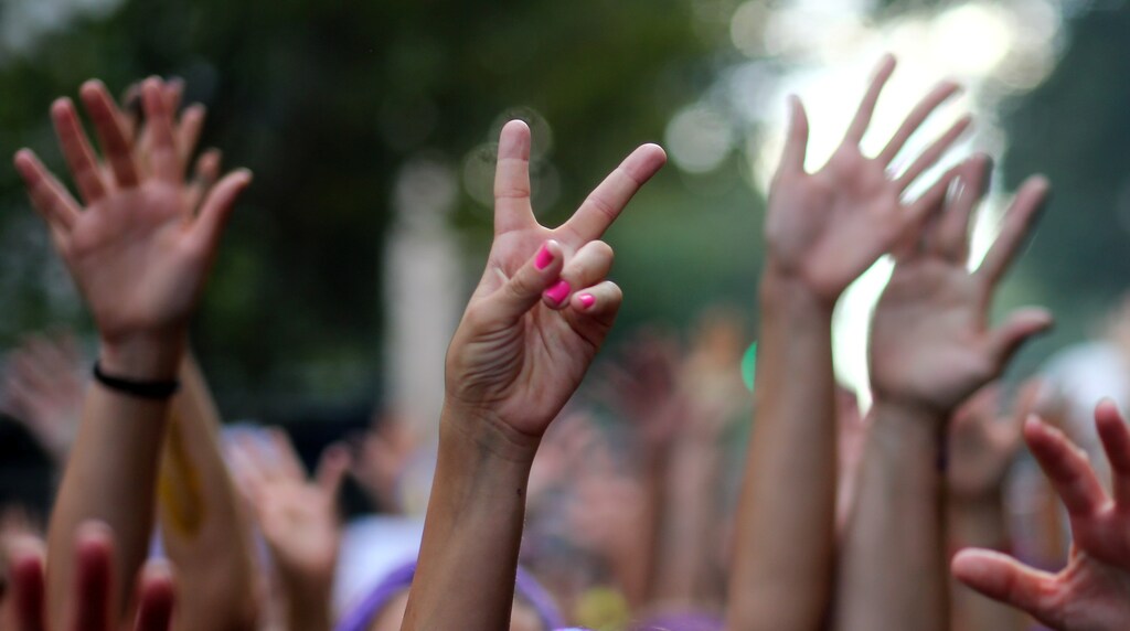Demonstrators gesture as they take part in a march on International Women's Day in Buenos Aires, Argentina, March 8, 2017. REUTERS/Marcos Brindicci - RC1A62B18070