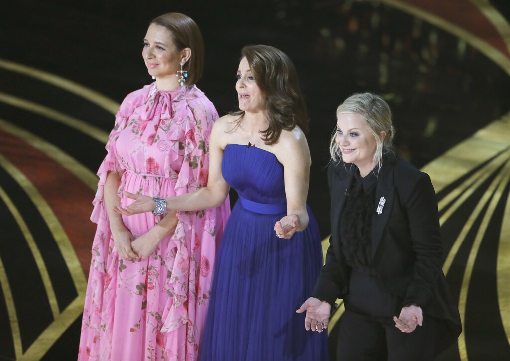 91st Academy Awards - Oscars Show - Hollywood, Los Angeles, California, U.S., February 24, 2019. Actors Tina Fey, Maya Rudolph and Amy Poehler present. REUTERS/Mike Blake - HP1EF2P03C386