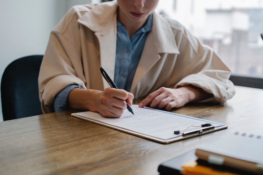 Over a quarter of respondents encounter corporate jargon multiple times a day.