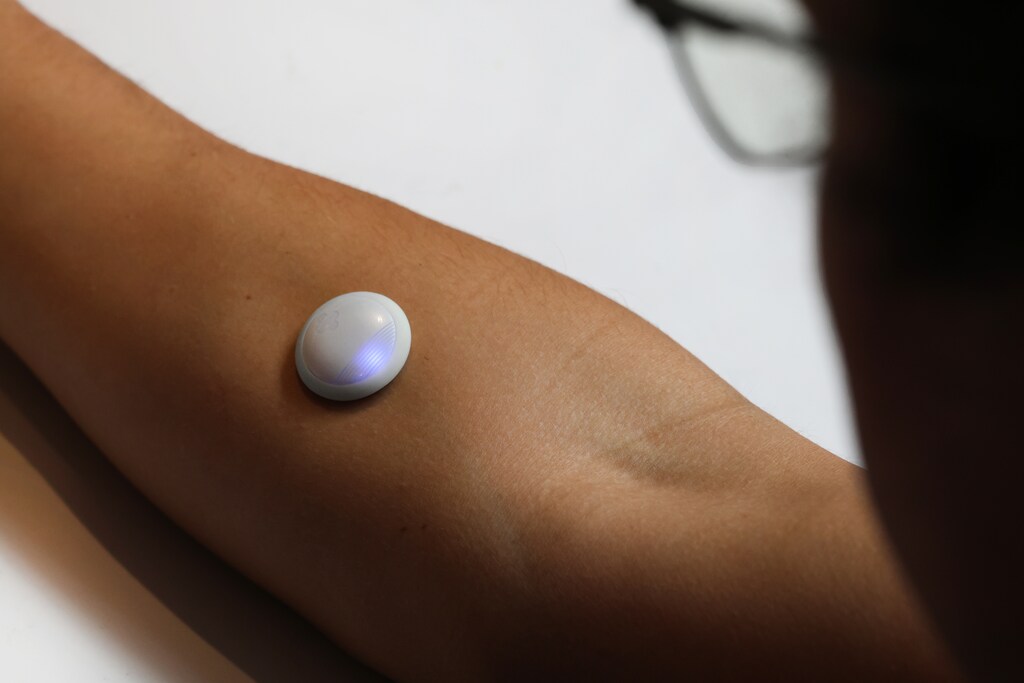 A biolinq wearable: Two groundbreaking innovations – wearable biosensors and GLP-1 receptor agonists – are reshaping how diabetes is managed.