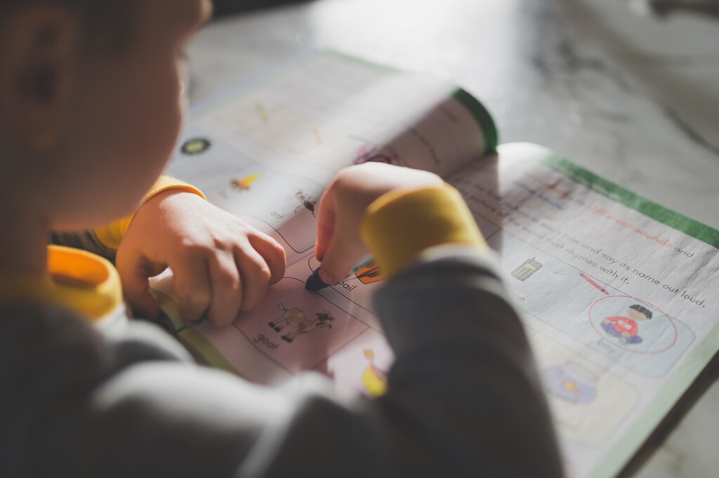 We should encourage the entrepreneurial mindset necessary to tackle the challenges young people face in their daily lives and in an increasingly unpredictable future.