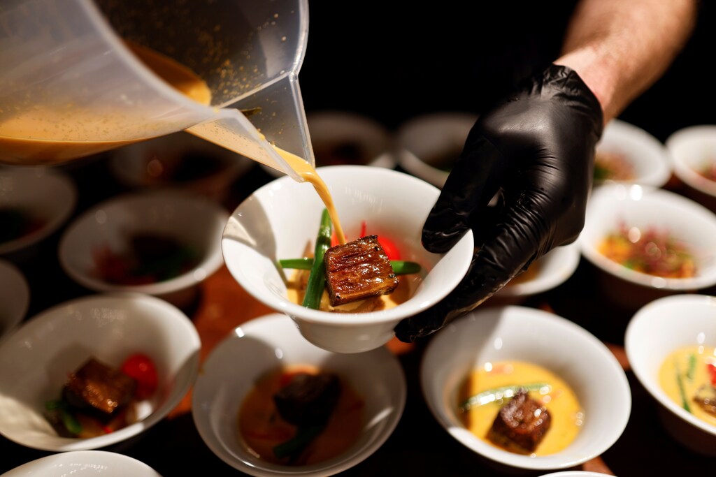 Israeli start-up Redefine Meat launches their 3D printed plant-based New-Meat commercially.