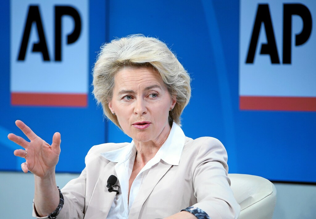 La presidenta de la Comisión Europea, Ursula von der Leyen, calificó esta conferencia online de “un verdadero maratón”.