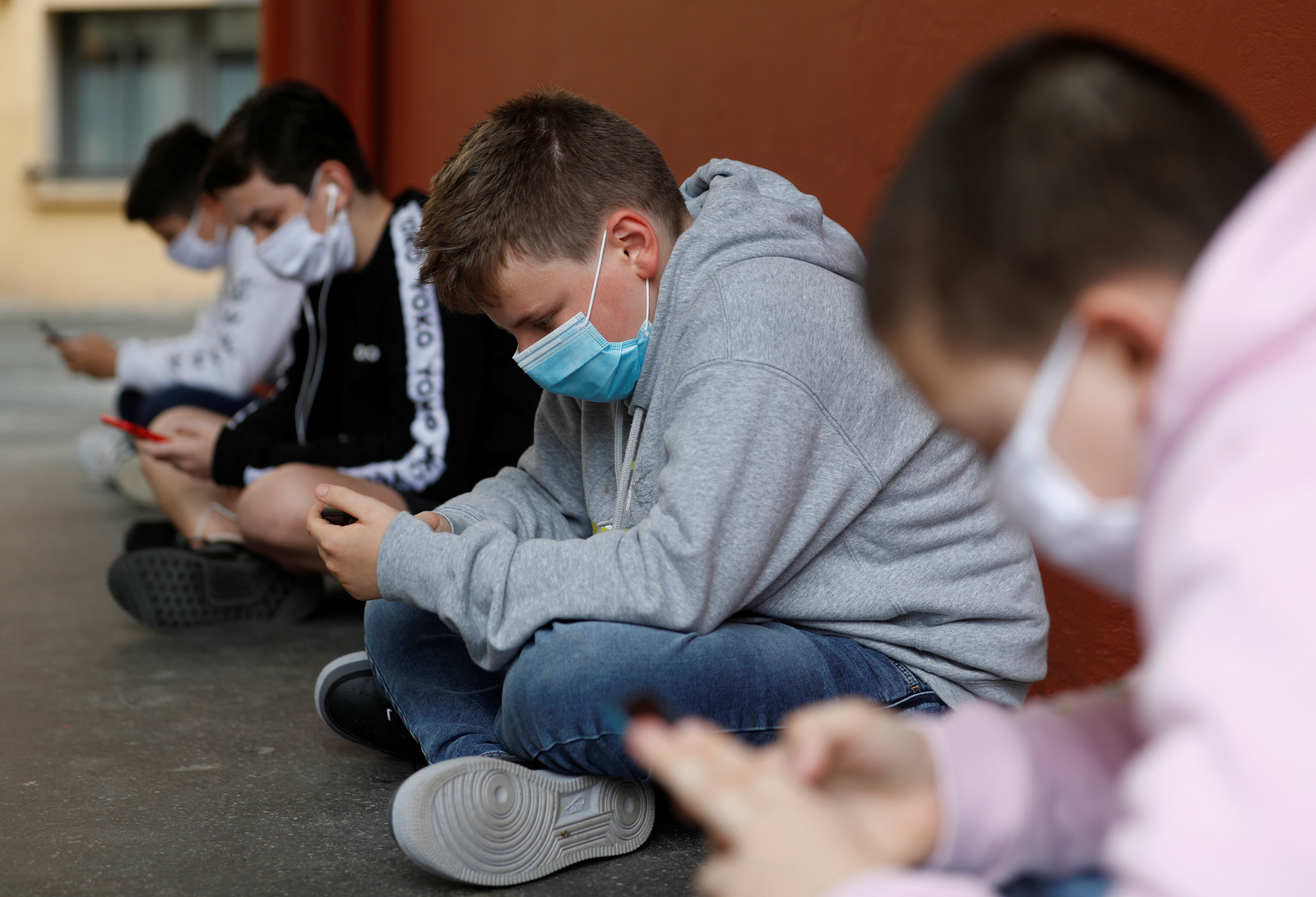 Are phones a distraction for students at school? World Economic Forum