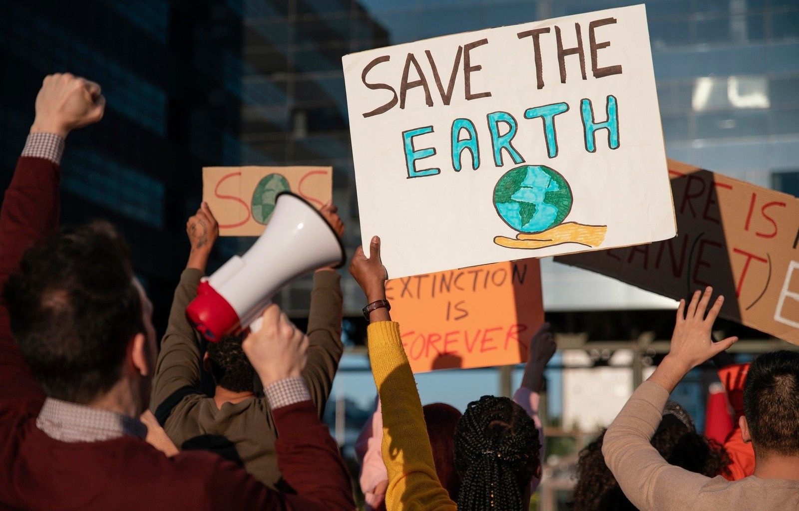 Here's why the world needs a new social contract | World Economic Forum