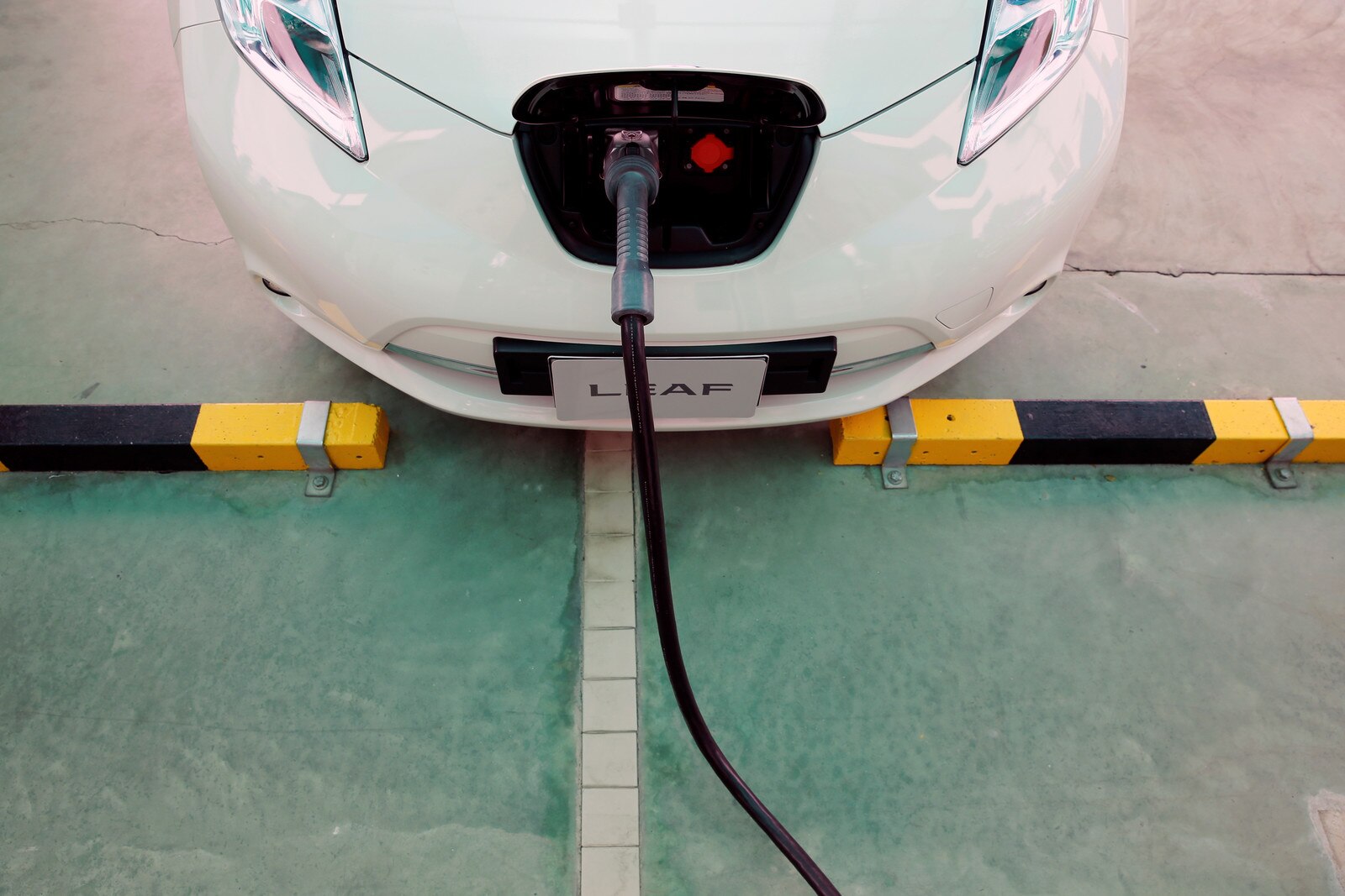 How long do electric cars take to charge? World Economic Forum