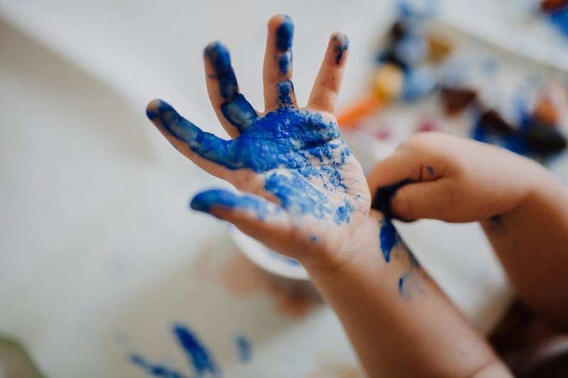 What are the benefits of doing art activities with children? World