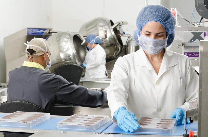 5 ways to empower the manufacturing workforce to survive the pandemic and thrive beyond it