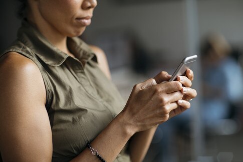 3 steps the female digital revolution can't succeed without - Vimarsana News