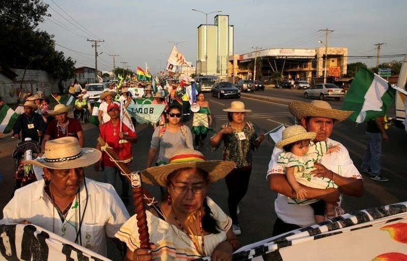 People participate in the 10th Indigenous March to defend Mother Earth in Santa Cruz, Bolivia, October 16, 2019. REUTERS/David Mercado - RC1A9FA2F250