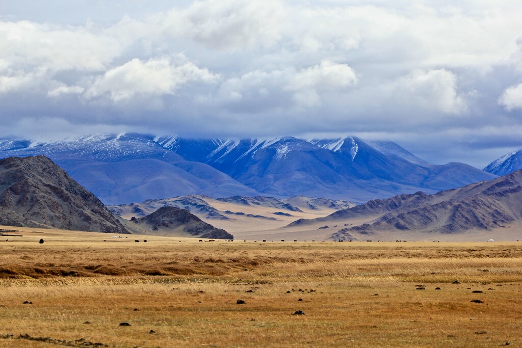 A view of Mongolia's Altai mountain range, illustrating how Mongolia is threatened by desertification