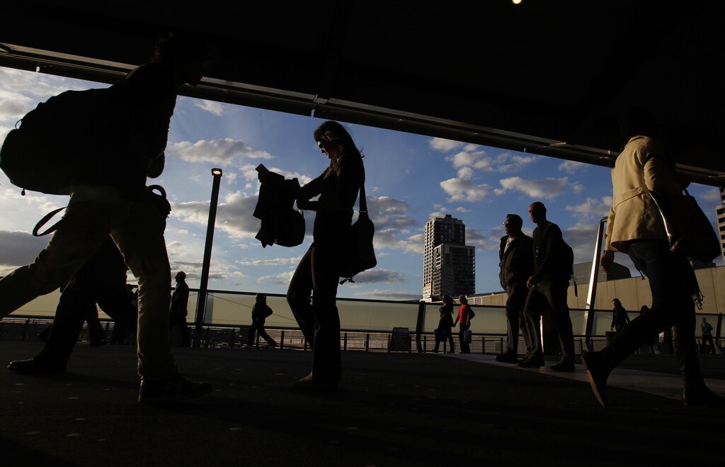 Office workers are seen at Southern Cross train station in Melbourne May 10, 2010. Australian job advertisements in newspapers and on the Internet dipped in April after a couple of strong months but still remained well up on the same month last year, a report showed on Monday. REUTERS/Mick Tsikas (AUSTRALIA - Tags: EMPLOYMENT BUSINESS IMAGES OF THE DAY) - GM1E65A19Q201