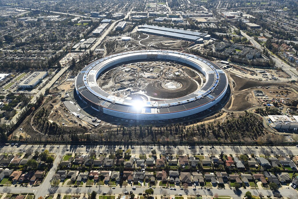The Apple Campus 2 is seen under construction in Cupertino, California in this aerial photo taken January 13, 2017. REUTERS/Noah Berger - RTX2ZXKB