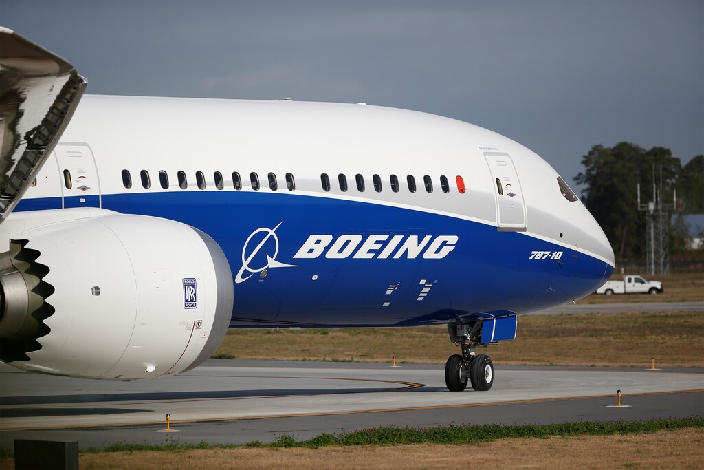The new Boeing 787-10 Dreamliner taxis on the runway during it's first flight at the Charleston International Airport in North Charleston, South Carolina, United States March 31, 2017. REUTERS/Randall Hill - RTX33JNB