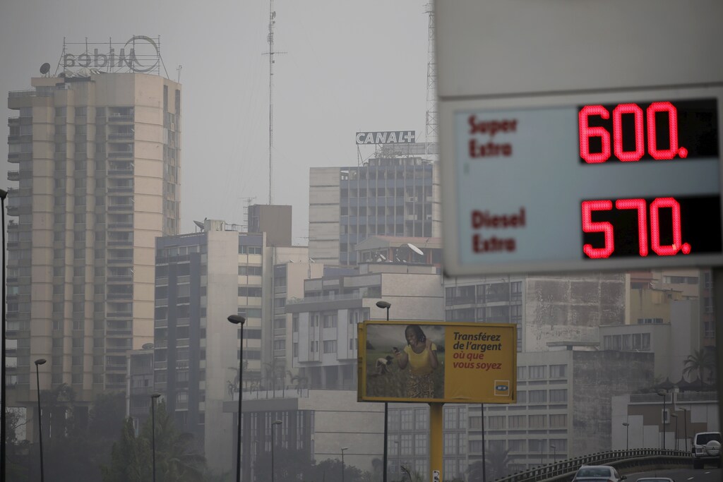 A litre of petrol is priced at 600 CFA francs ($1.00) at a Shell gas station in Abidjan, Ivory Coast, February 1, 2016. A dramatic drop in oil prices, driven down by a glut in supply, is translating into a mixed bag for motorists. All countries have access to the same oil prices on international markets, but retail prices vary wildly, largely because of taxes and subsidies. REUTERS/Joe Penney SEARCH "THE WIDER IMAGE" FOR ALL STORIES - RTS98QF