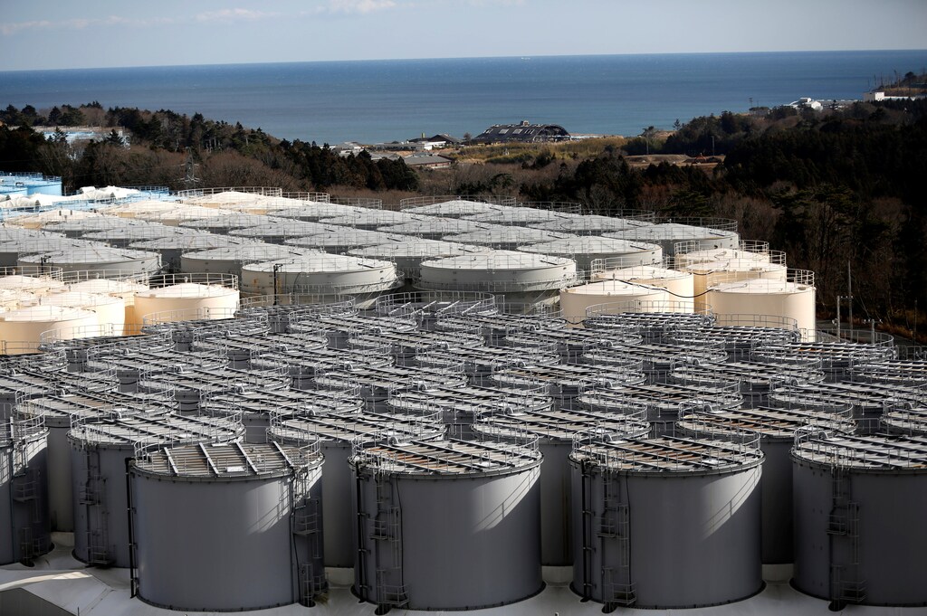 Storage tanks for radioactive water are seen at Tokyo Electric Power Co's (TEPCO) tsunami-crippled Fukushima Daiichi nuclear power plant in Okuma town, Fukushima prefecture, Japan February 18, 2019. Picture taken February 18, 2019. REUTERS/Issei Kato - RC14F6568E80