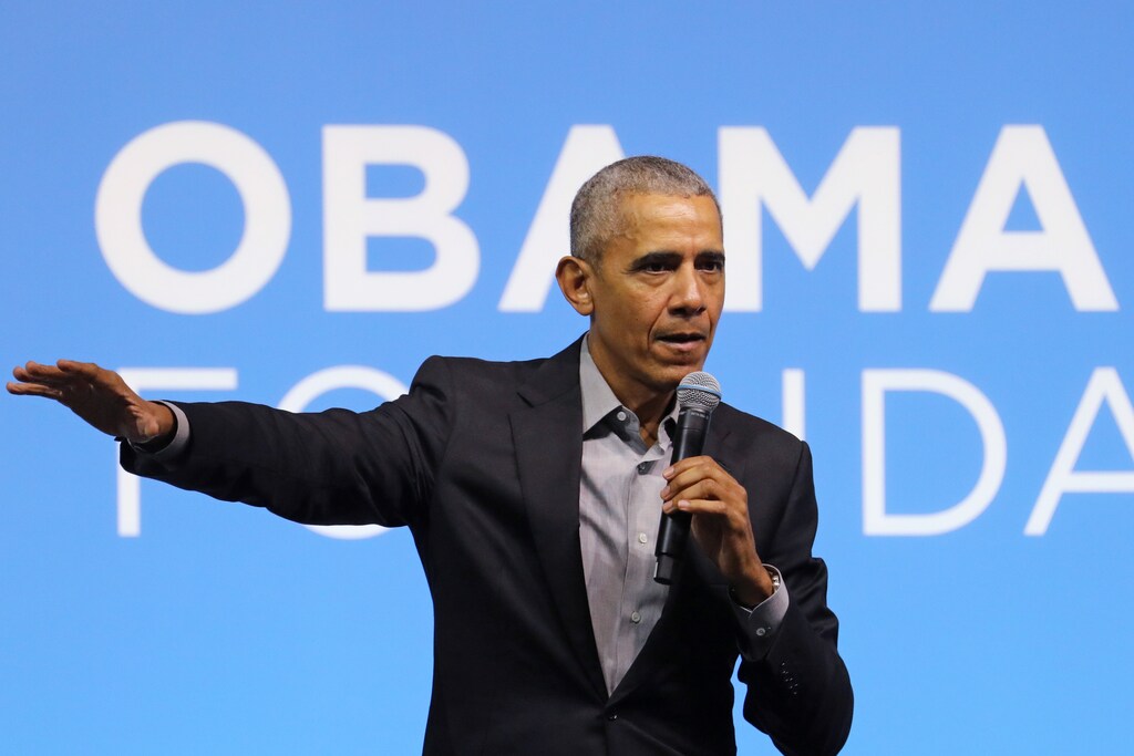 Former U.S. President Barack Obama speaks during an Obama Foundation event in Kuala Lumpur, Malaysia, December 13, 2019. REUTERS/Lim Huey Teng - RC24UD9ZCDSV