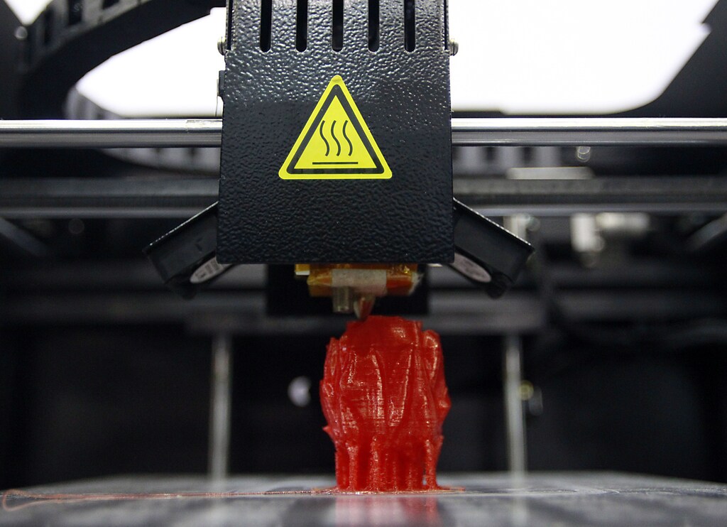 A figurine is printed by Aurora's 3D printer F1 during the 2014 Computex exhibition at the TWTC Nangang exhibition hall in Taipei June 3, 2014. Computex, the world's second largest computer show, runs from June 3 to 7. REUTERS/Pichi Chuang (TAIWAN - Tags: SCIENCE TECHNOLOGY BUSINESS) - RTR3RYBO