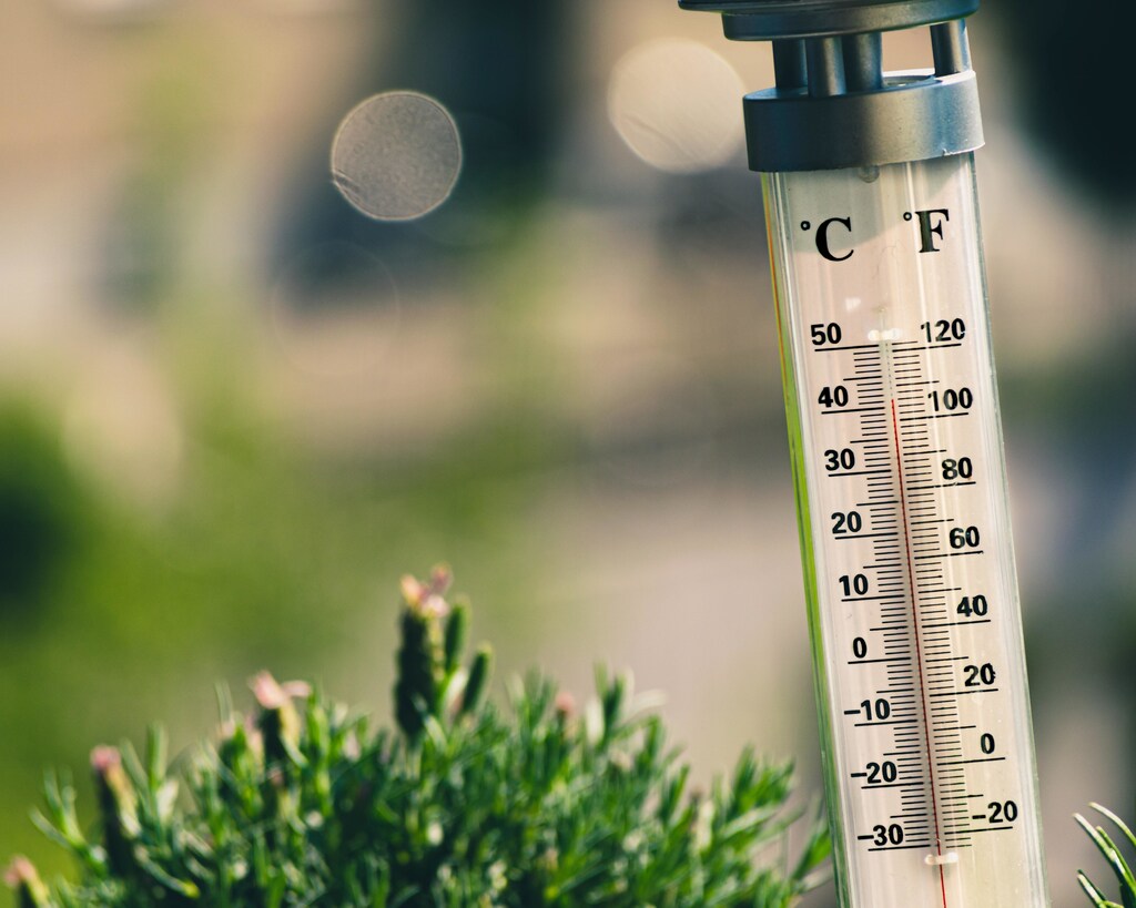 A new report gives city planners a set of principles and guidelines to equitably address extreme heat in their communities.