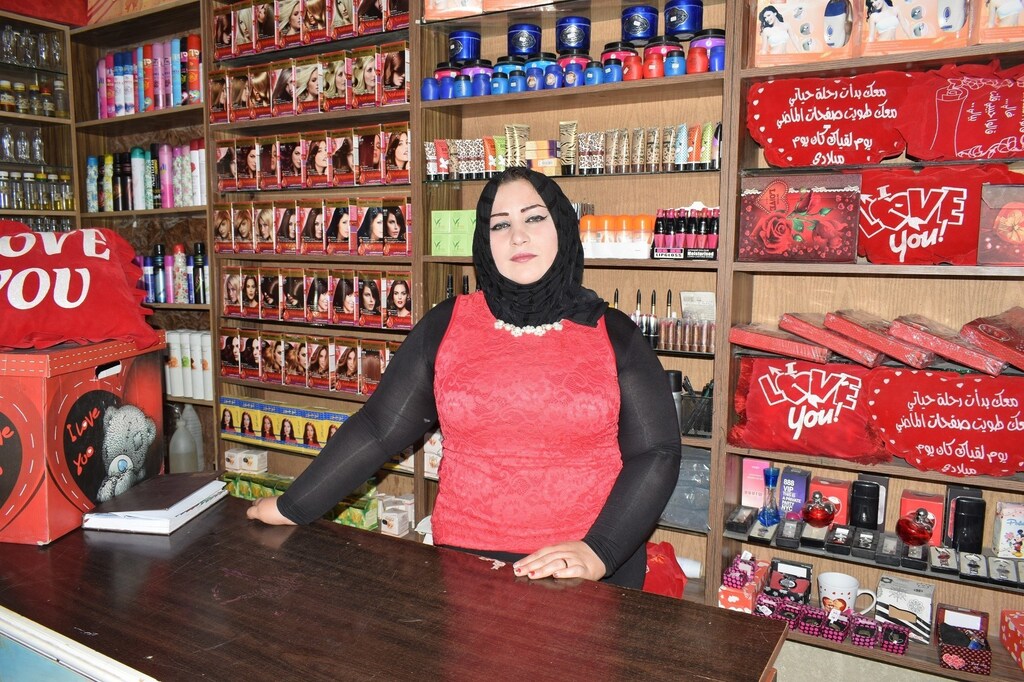 UNRWA microfinance recipient, Hanan, Jaramana camp, Damascus, Syria © 2017 UNRWA Photo by Wasim Al-Masri