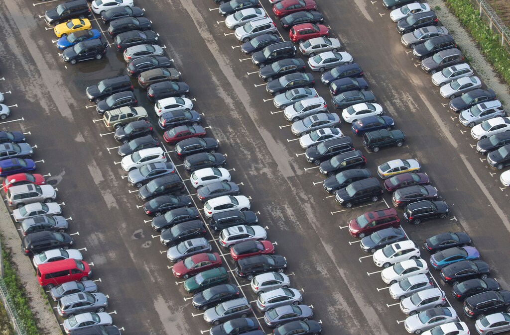 An aerial view shows cars in parking lot in Minsk, Belarus September 9, 2017. REUTERS/Vasily Fedosenko - RC18420FD130