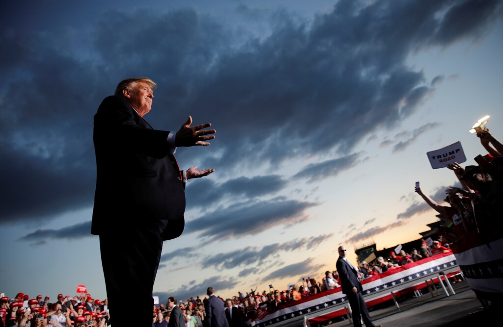 U.S. President Donald Trump reacts to supporters after addressing a Trump 2020 re-election campaign rally in Montoursville, Pennsylvania, U.S. May 20, 2019. REUTERS/Carlos Barria