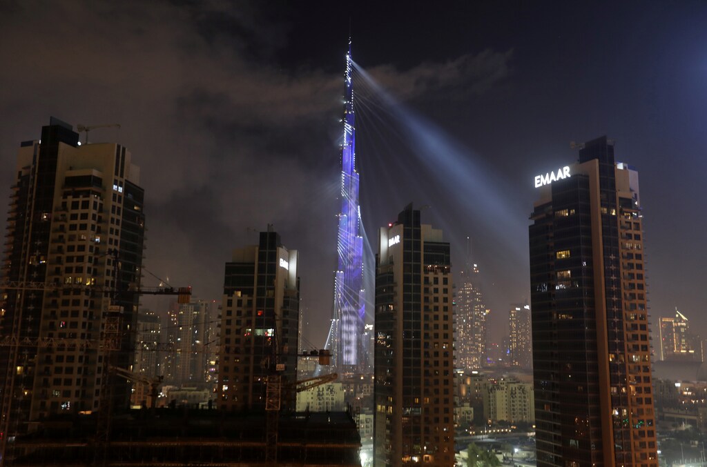 The Burj Khalifa is lit up during New Year celebrations in Dubai, United Arab Emirates, January 1, 2019. REUTERS/ Hamad I Mohammed - RC1B11D857D0