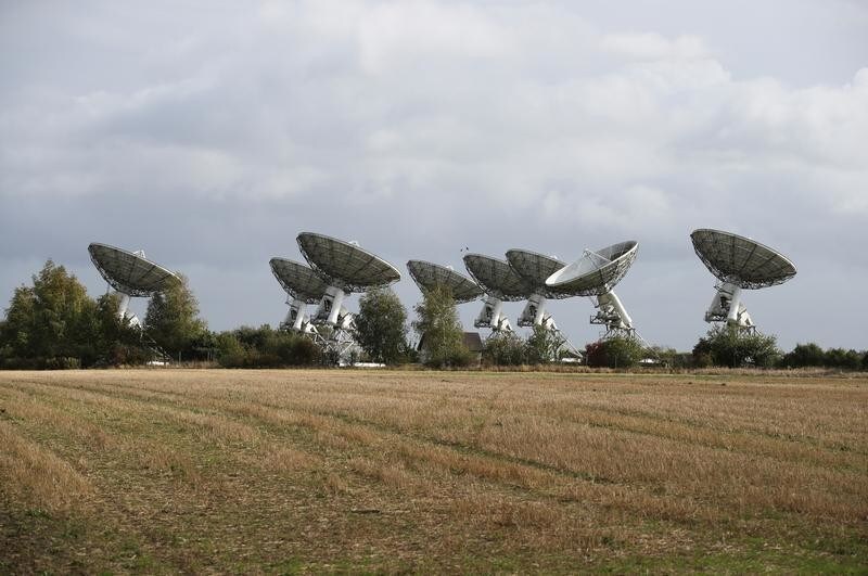 Radio telescopes at the University of Cambridge's Mullard Radio Astronomy Observatory are pictured following the announcement of Swiss scientist Didier Queloz sharing the 2019 Nobel Prize for Physics, in Barton near Cambridge, Britain, October 8, 2019. REUTERS/Chris Radburn - RC11F93944F0