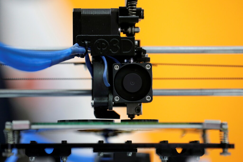 A 3D printer is seen at the digital encounter of the orange economy "Colombia 4.0" in Bogota, Colombia October 25, 2018. REUTERS/Luisa Gonzalez - RC1BB6D53500