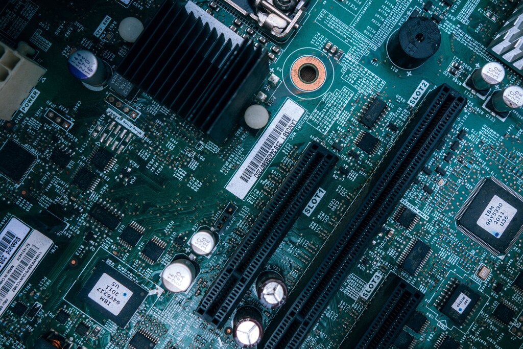 'Hardsec' technology revisits cybersecurity issues at a hardware level.