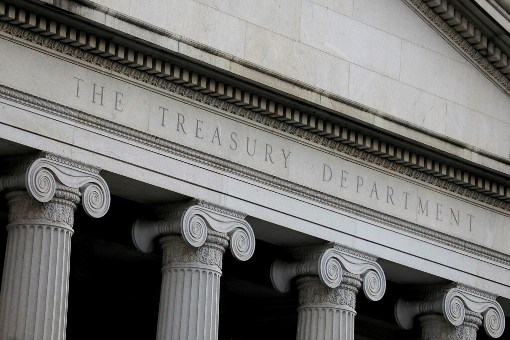 A US debt default could be catastrophic for the global economy, experts warn.