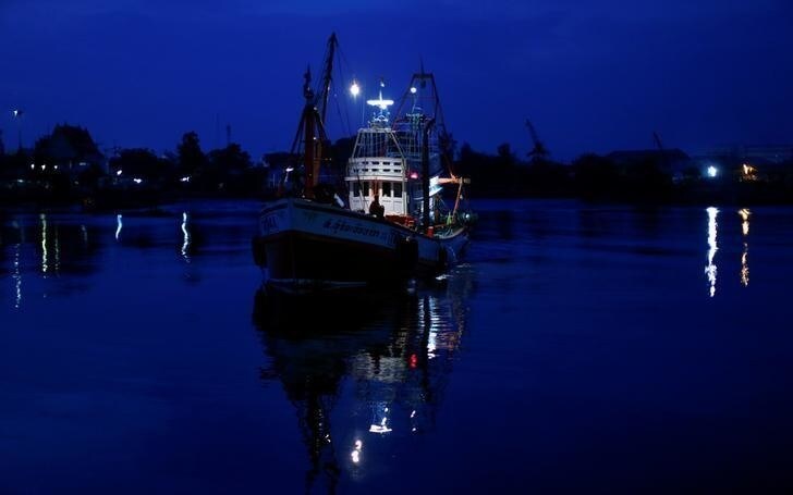 A fishing boat arrives at Samut Sakhon port in Thailand November 22, 2016. Picture taken November 22, 2016. REUTERS/Jorge Silva