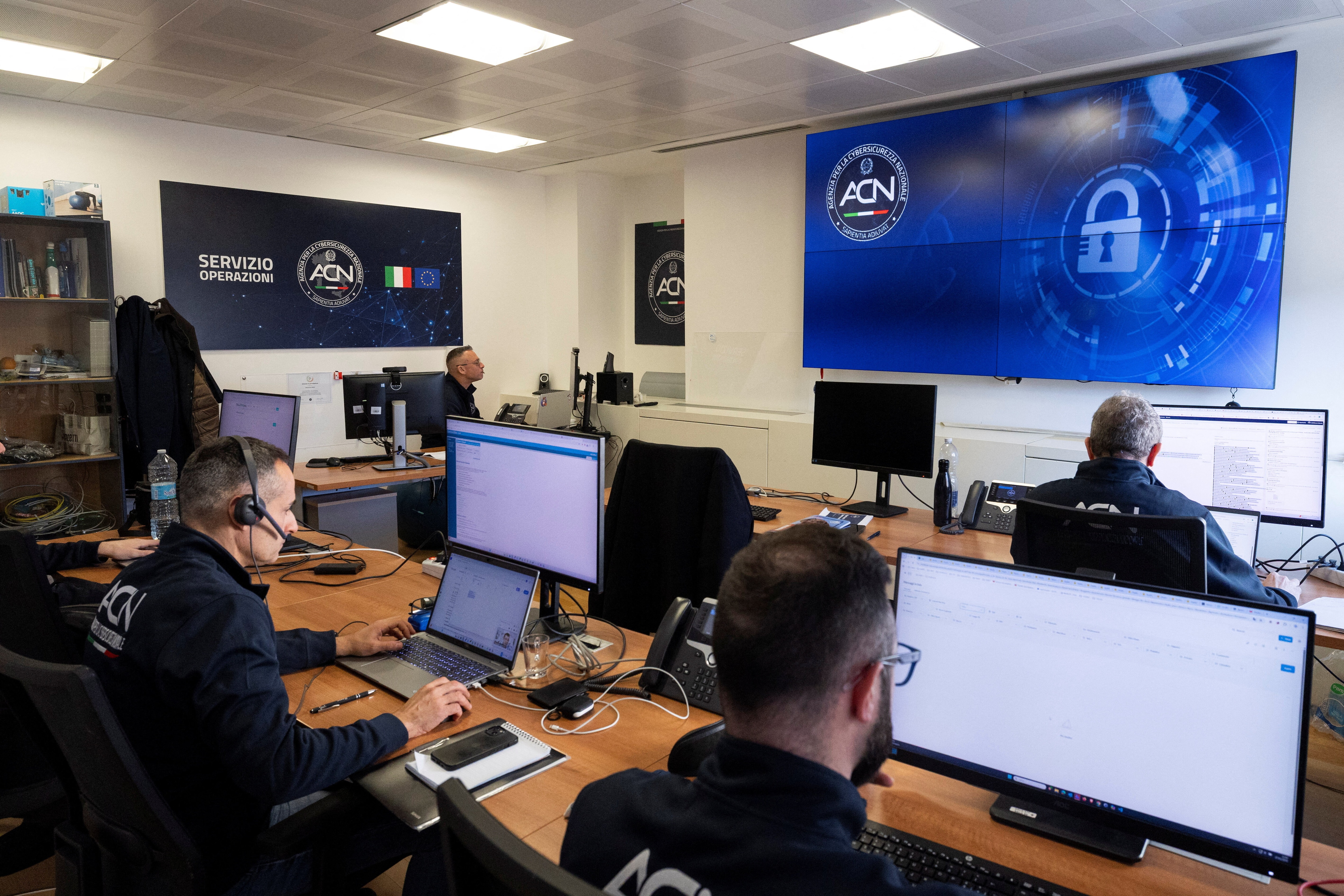 Staff members of Operations and Crisis Management of the Italian National Cybersecurity Agency (ACN) work, in Rome, Italy, January 27, 2026. REUTERS/Remo Casilli