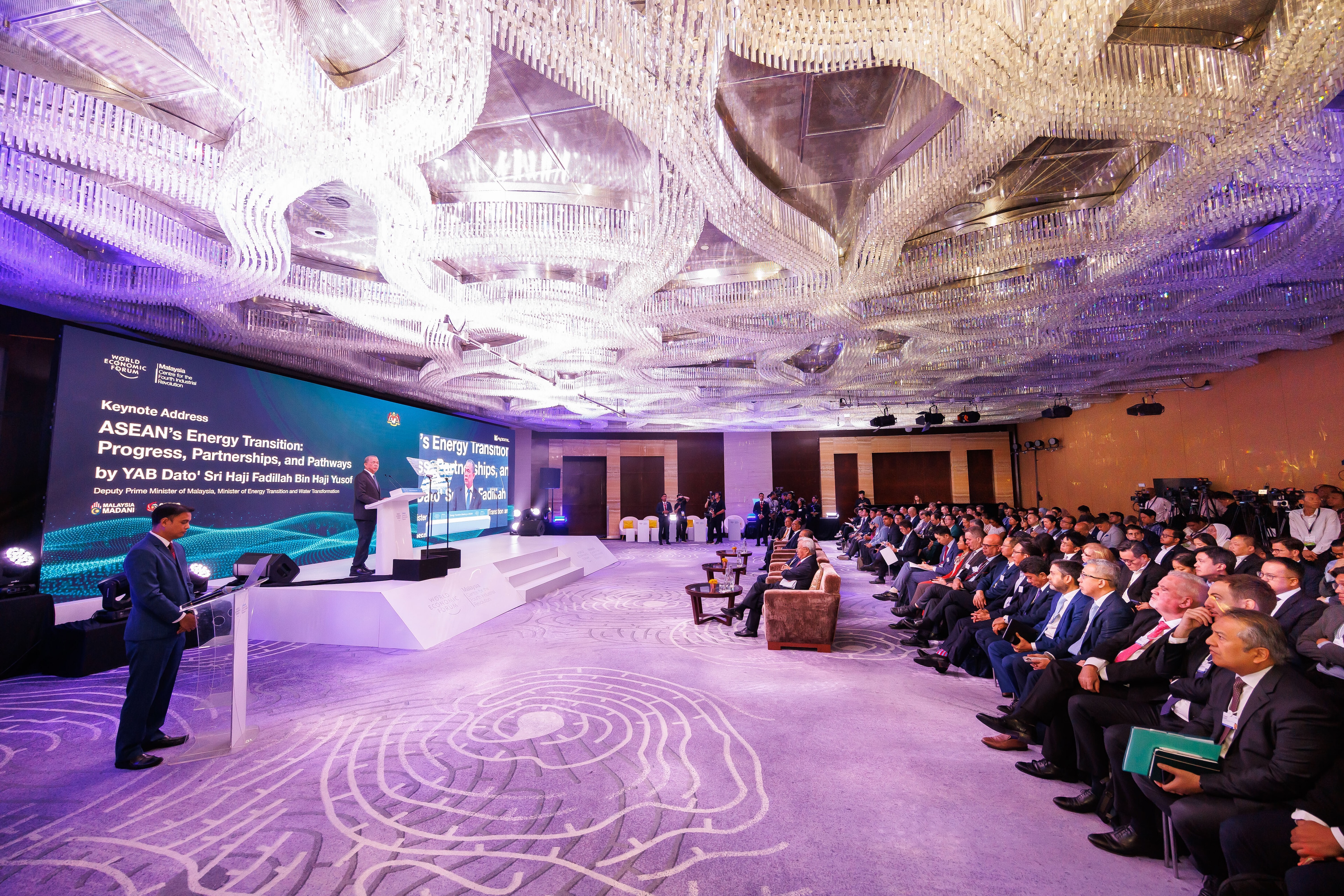 Dato' Sri Haji Fadillah Haji Yusof, Malaysia’s Deputy Prime Minister and Minister of Energy Transition and Water Transformation gives the keynote address at the Energy Transition Meeting in ASEAN on 26 May 2025.