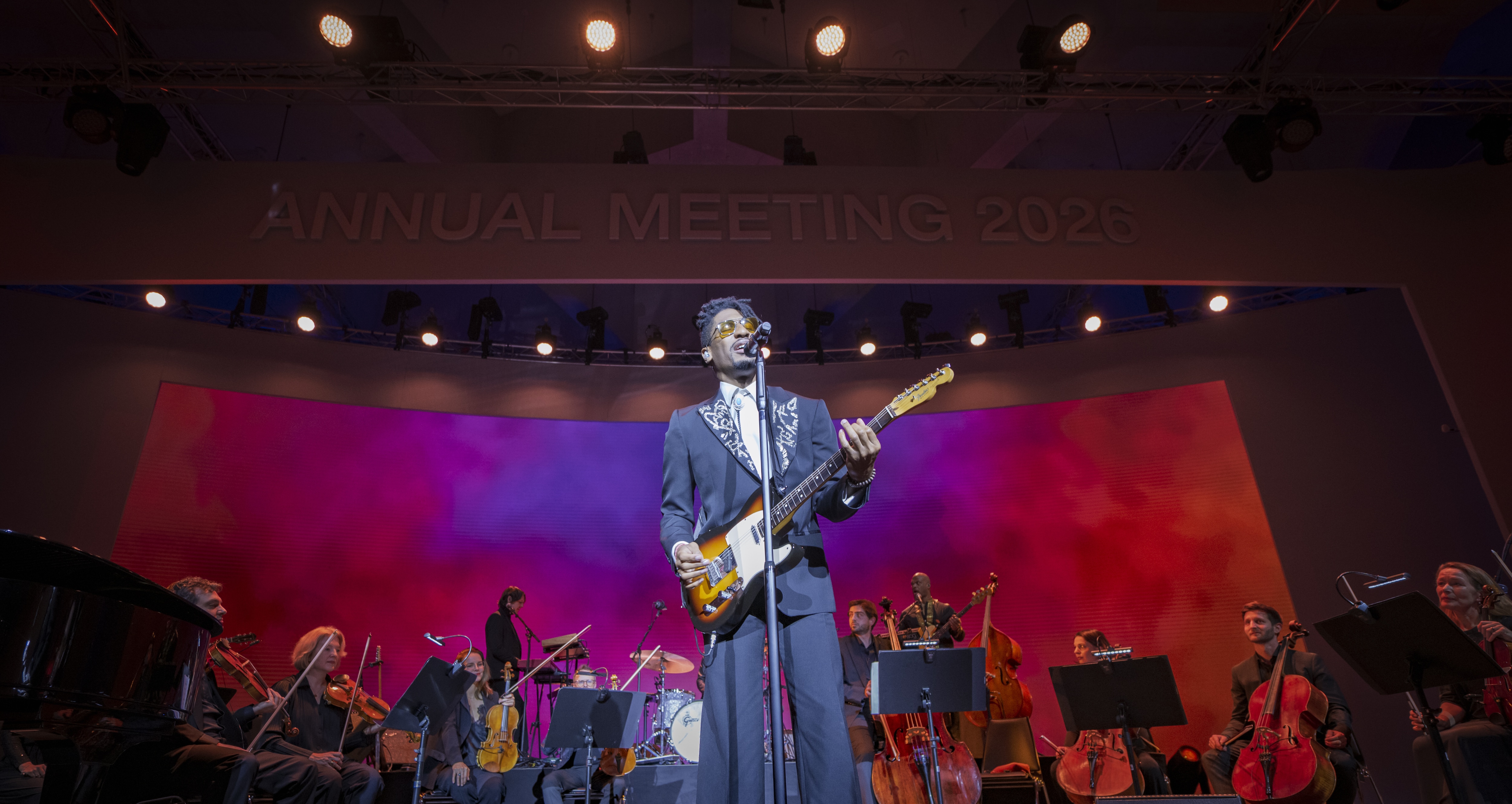 Opening Concert session with Jon Batiste, Musician and Composer, Naht Jona LLC,; Renaud CapuÃ§on, Violonist, France; at the World Economic Forum Annual Meeting 2026 in Davos-Klosters, Switzerland, on 19/1/2026 from 18:00 to 19:00 in the Congress Centre â Congress Hall (Zone C), Concert. (opening concert 2026). Â©2026 World Economic Forum / ALAVEE