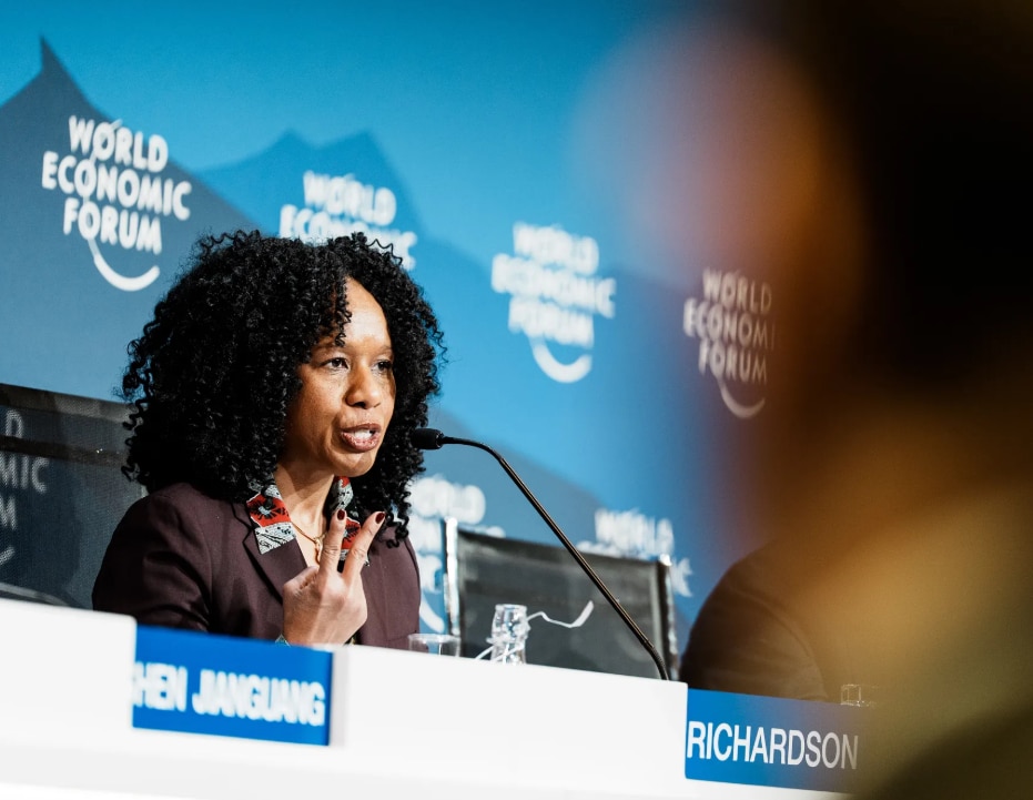 Chief Economists Briefing: What to Expect in 2026 session with Gilles Moëc, Chief Economist, AXA Investment, United Kingdom; Karen Harris, Managing Director, Macro Trends Group, Bain & Company, USA; Nela Richardson, Chief Economist and Environmental, Social and Governance (ESG) Officer, ADP, USA; Shen Jianguang, Vice President and Chief Economist, JD.com, People's Republic of China