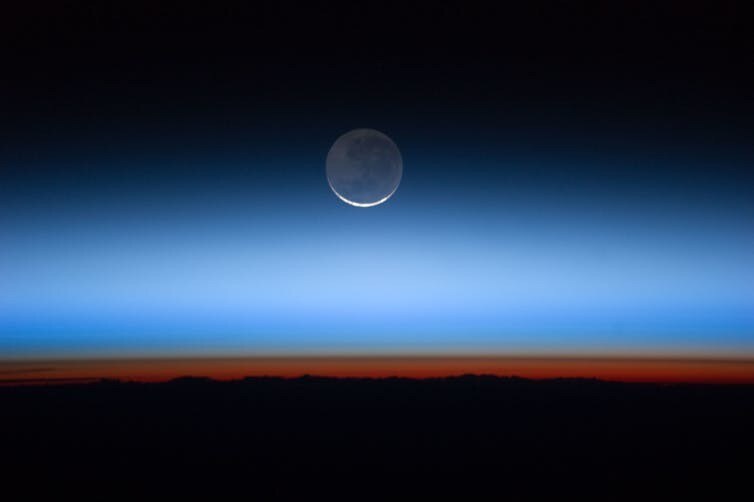 L’ozone présent dans la couche basse de l’atmosphère représente un danger pour notre santé et celle des plantes.