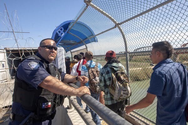 Des migrants d’Amérique centrale sur le chemin des États-Unis (ici au Mexique, en février 2019, à Piedras Negras, État de Coahuila).