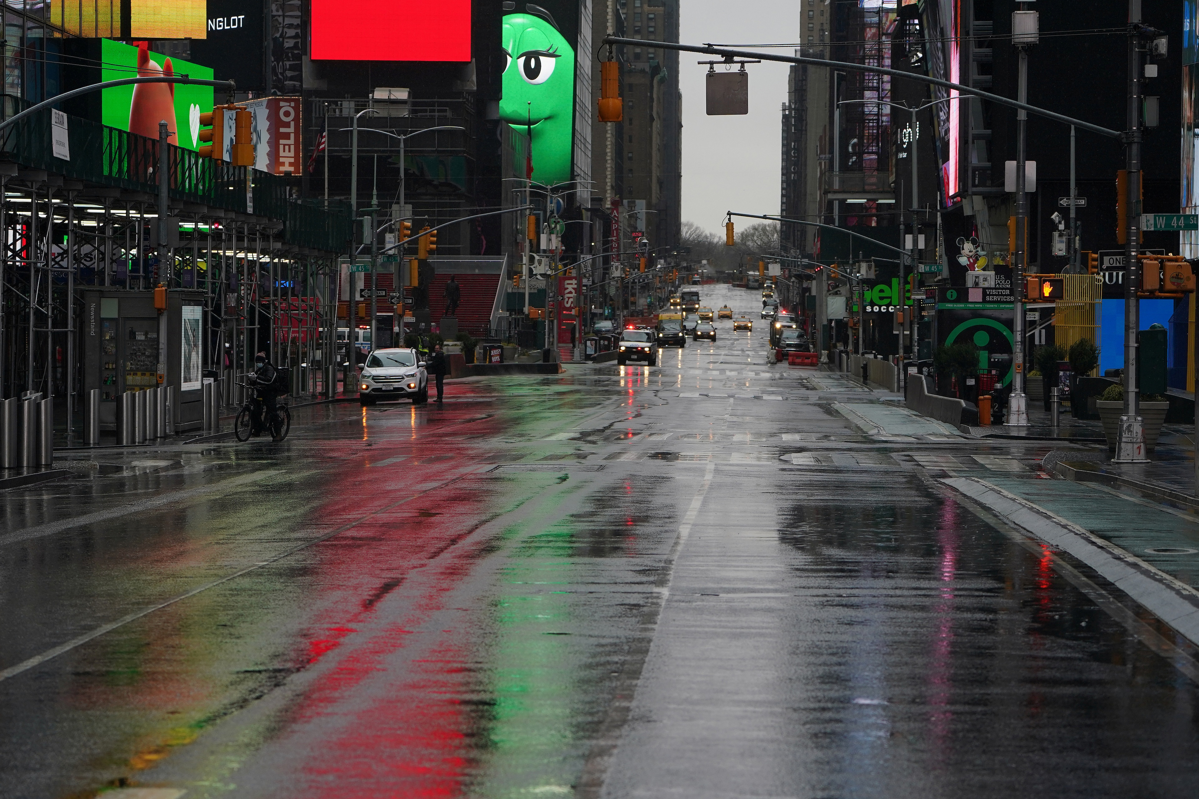 A deserted Times Square is pictured following the outbreak of coronavirus disease (COVID-19), in the Manhattan borough of New York City, New York, U.S., March 23, 2020. REUTERS/Carlo Allegri - Coronavirus china virus health healthcare who world health organization disease deaths pandemic epidemic worries concerns Health virus contagious contagion viruses diseases disease lab laboratory doctor health dr nurse medical medicine drugs vaccines vaccinations inoculations technology testing test medicinal biotechnology biotech biology chemistry physics microscope research influenza flu cold common cold bug risk symptomes respiratory china iran italy europe asia america south america north washing hands wash hands coughs sneezes spread spreading precaution precautions health warning covid 19 cov SARS 2019ncov wuhan sarscow wuhanpneumonia  pneumonia outbreak patients unhealthy fatality mortality elderly old elder age serious death deathly deadly 