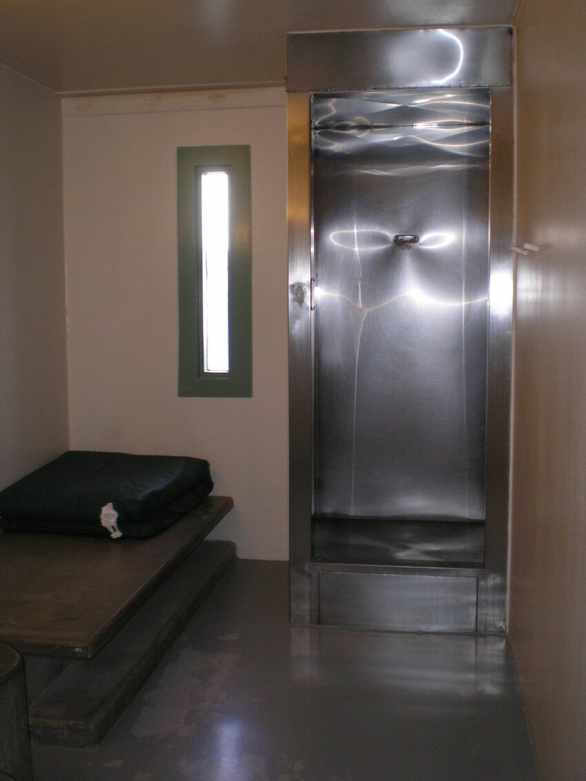 Photos of maximumsecurity prisons in Norway and the US reveal the