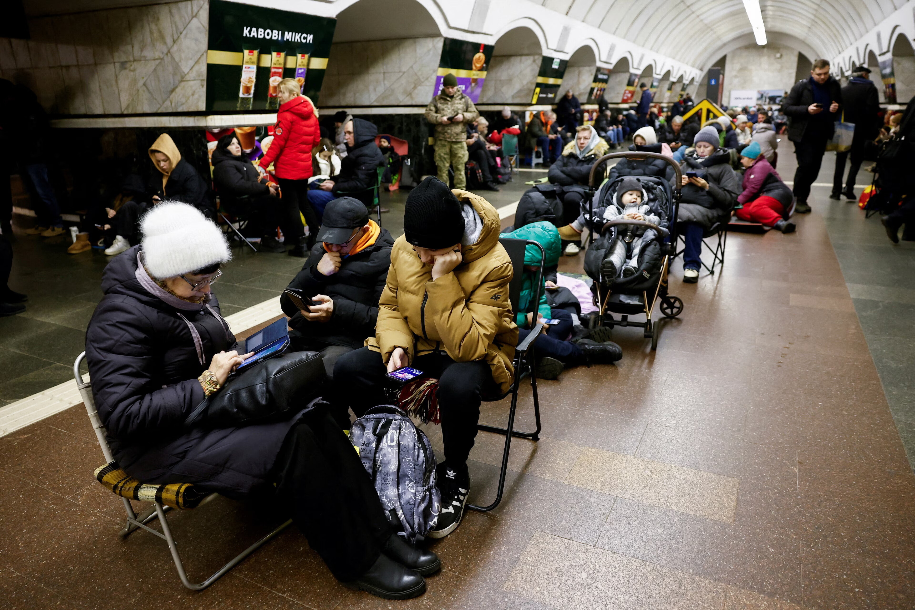 アプリの入ったスマートフォンに直接通知を送信することで、市民が迅速に避難場所を探すことができます。