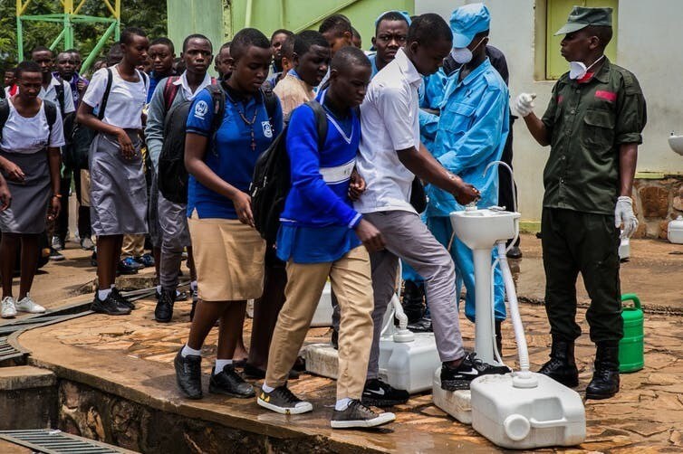 Le lavage des mains milieu scolaire permet de réduire de manière significative les maladies infectieuses.
