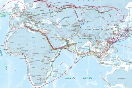 La carte des câbles terrestres et sous-marins de China Telecom illustre la politique économique de Pékin, qui veut écouler plus de marchandises et de services en Europe et en Afrique.