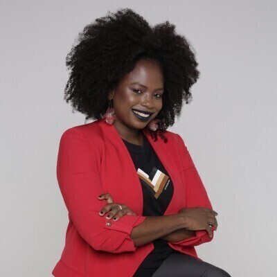 LUANA-mam٭¨̮ So stoked to announce I'm joining the @yerbamadre ohana! When you